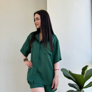 шовковий костюм з атласу