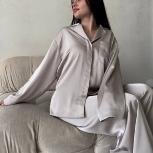 шовковий костюм